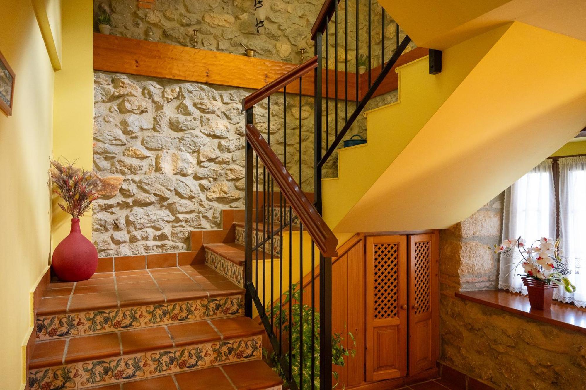 Cóbreces Apartamentos El Cruce De Moraton מראה חיצוני תמונה