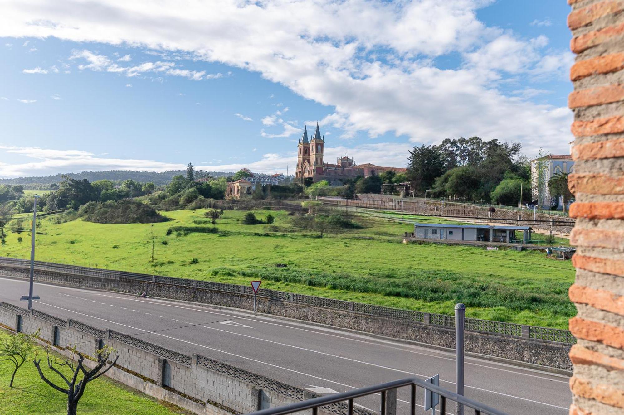 Cóbreces Apartamentos El Cruce De Moraton מראה חיצוני תמונה