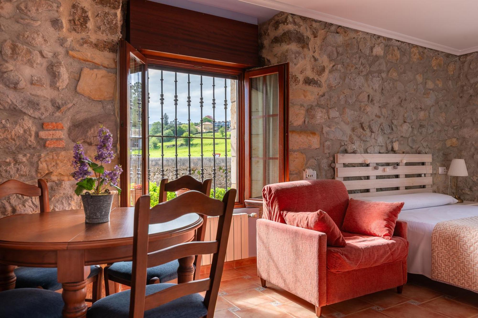 Cóbreces Apartamentos El Cruce De Moraton מראה חיצוני תמונה