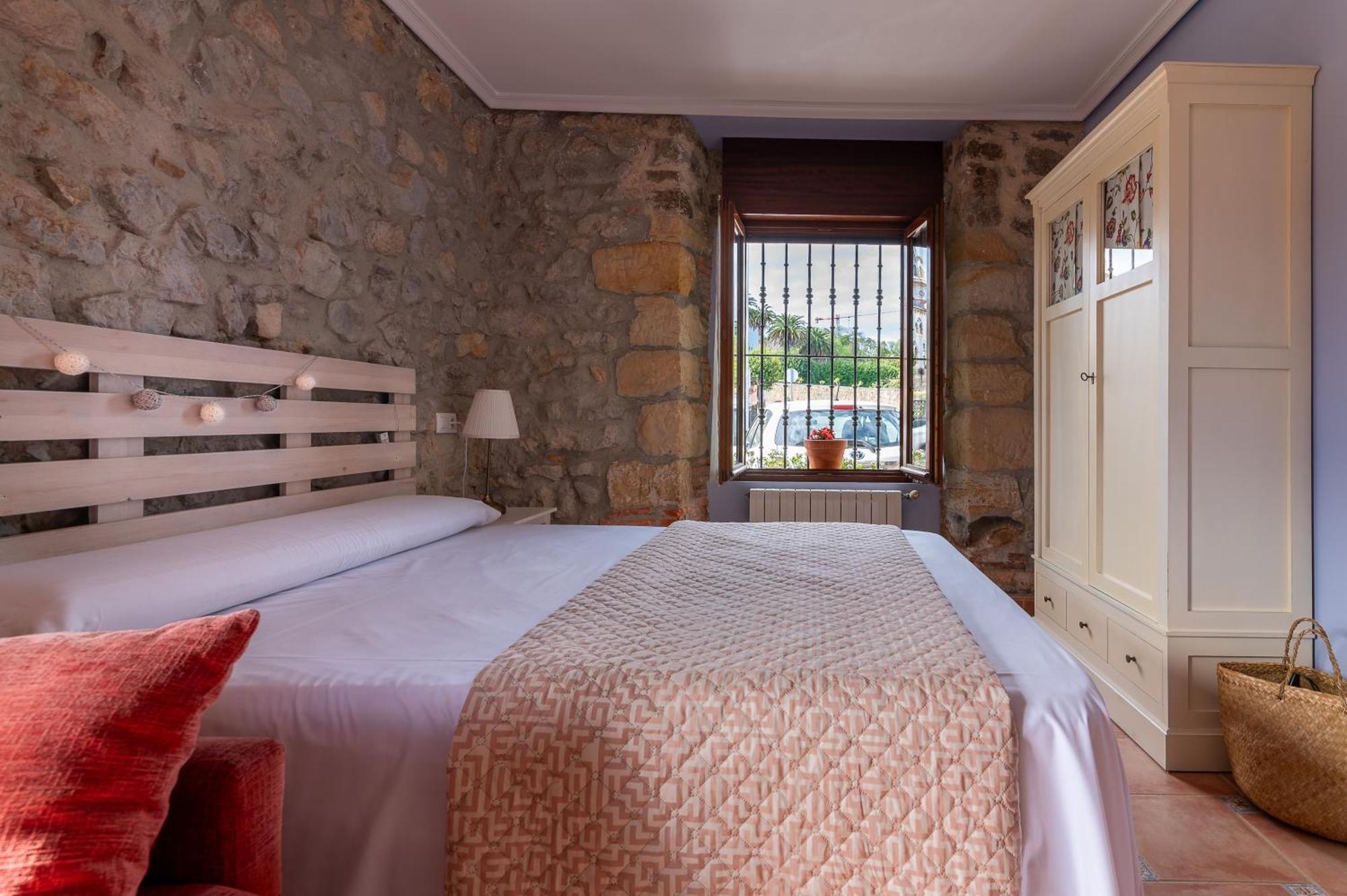 Cóbreces Apartamentos El Cruce De Moraton מראה חיצוני תמונה