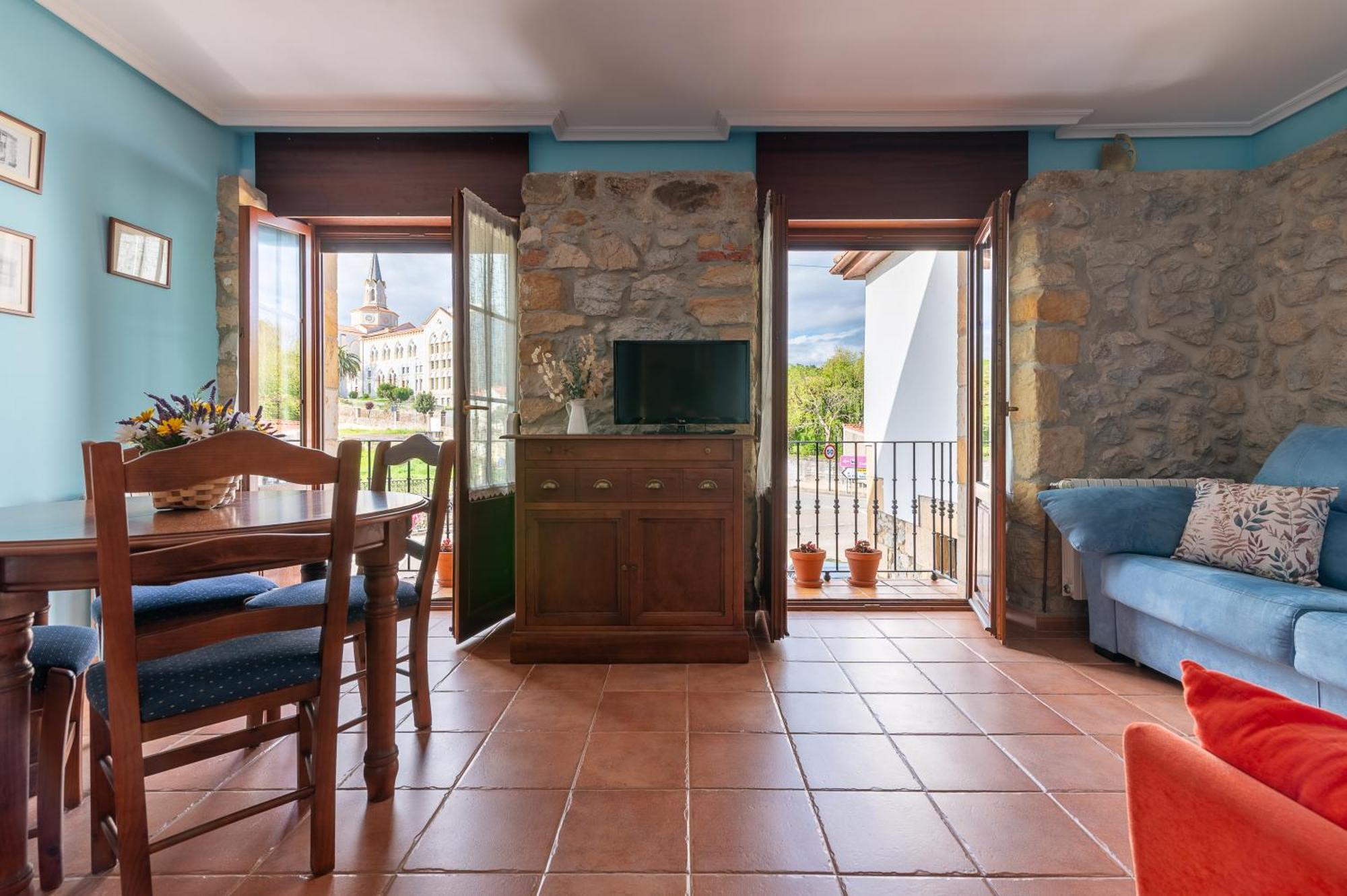 Cóbreces Apartamentos El Cruce De Moraton מראה חיצוני תמונה